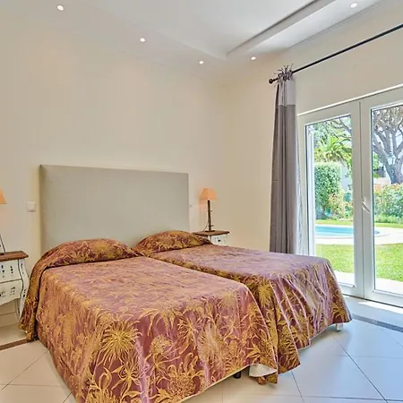 Sleeps 8 Pool Air Con Wifi Villa *