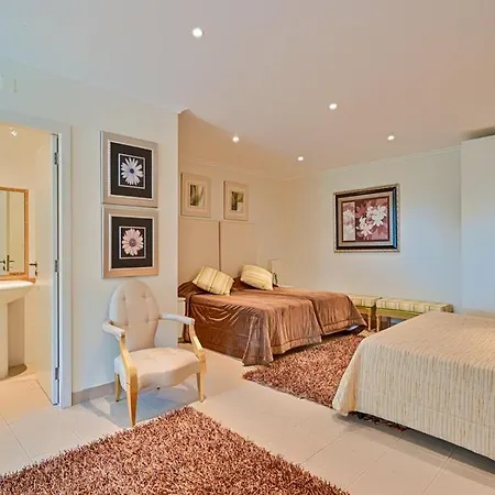 Sleeps 8 Pool Air Con Wifi Βίλα Vale do Lobo