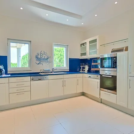 Βίλα Sleeps 8 Pool Air Con Wifi Vale do Lobo