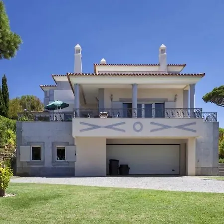 Villa Sleeps 8 Pool Air Con Wifi *