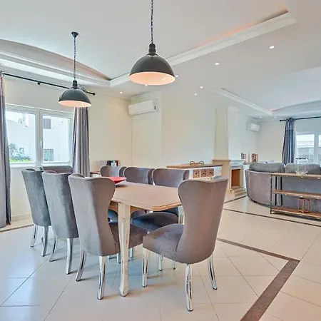 Villa Sleeps 8 Pool Air Con Wifi Vale do Lobo